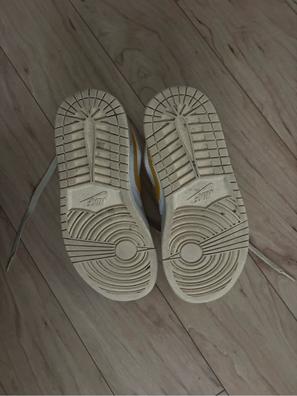 Nike Air Jordan Low-Top Sneakers in White & Yellow - Picture 5 of 5